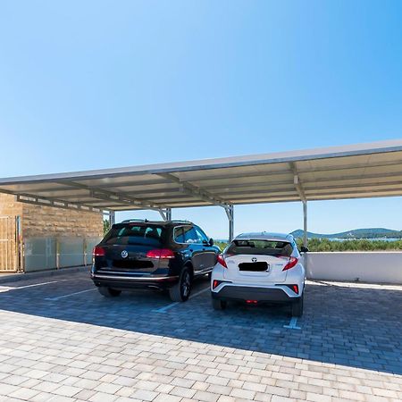 Villa Buzuk Vodice Eksteriør billede