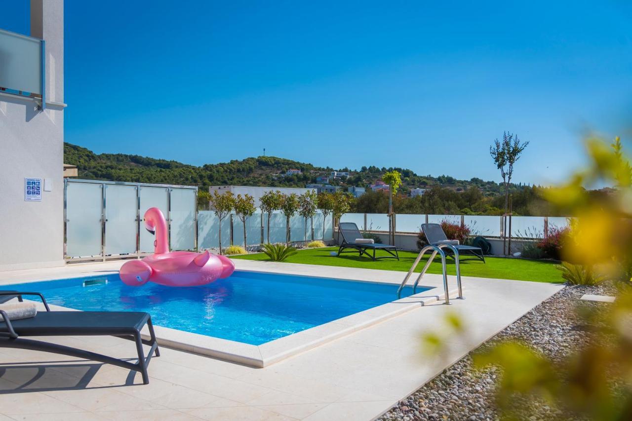 Villa Buzuk Vodice Eksteriør billede