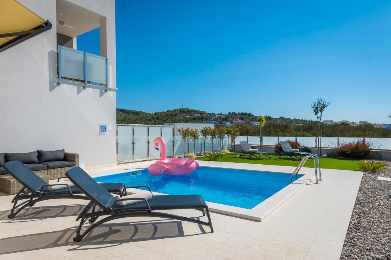 Villa Buzuk Vodice Eksteriør billede