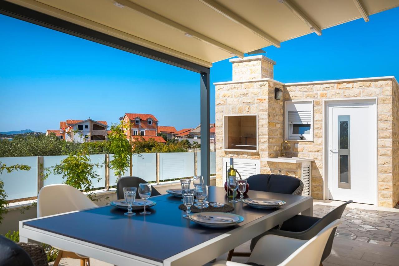 Villa Buzuk Vodice Eksteriør billede