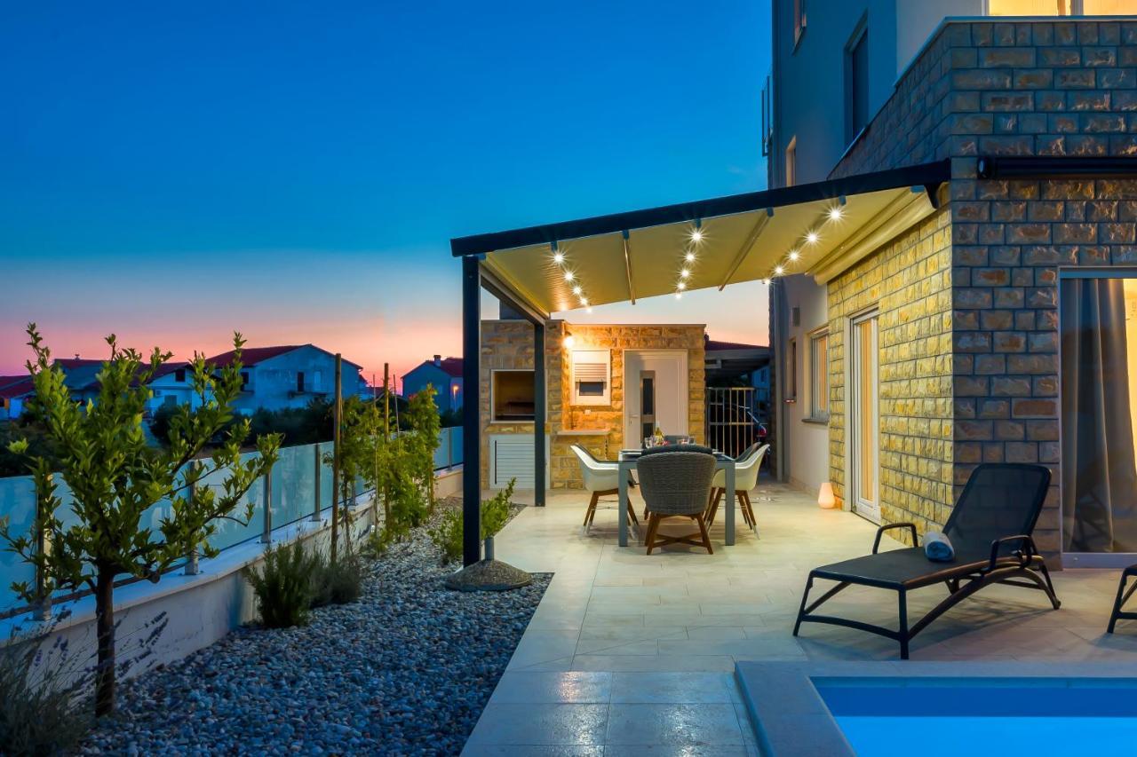Villa Buzuk Vodice Eksteriør billede
