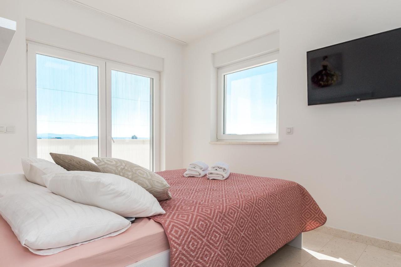 Villa Buzuk Vodice Eksteriør billede